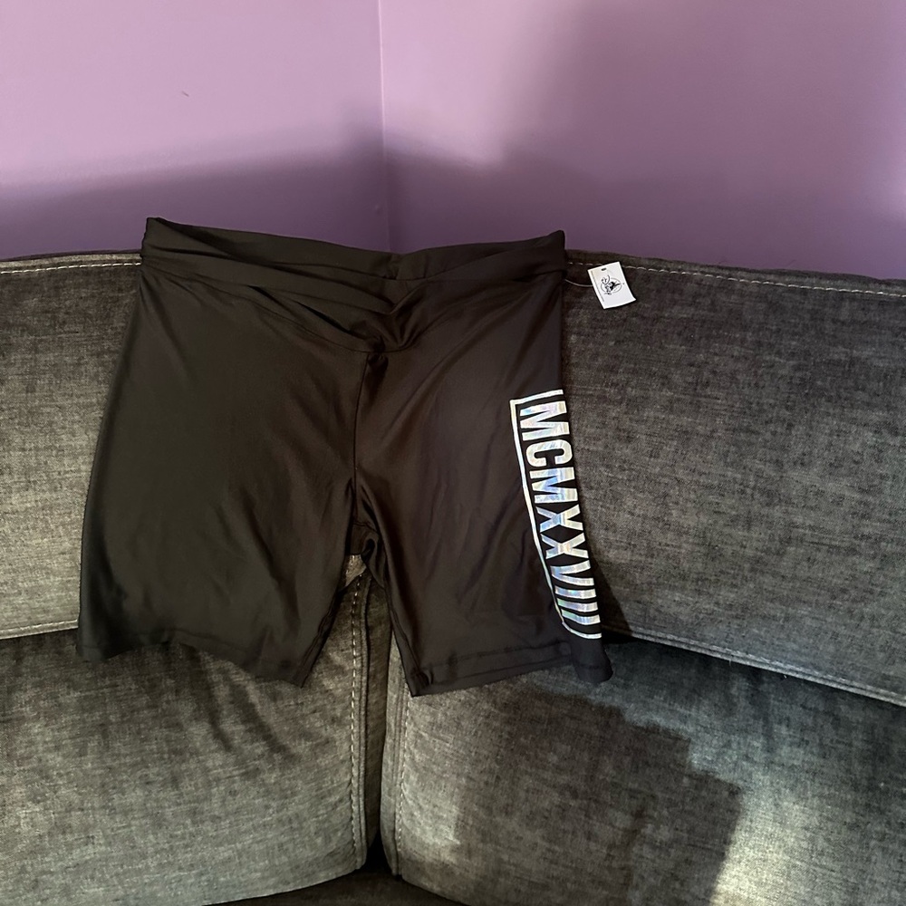 Disney women's black Mickey Mouse spandex bike shorts 1X NWOT